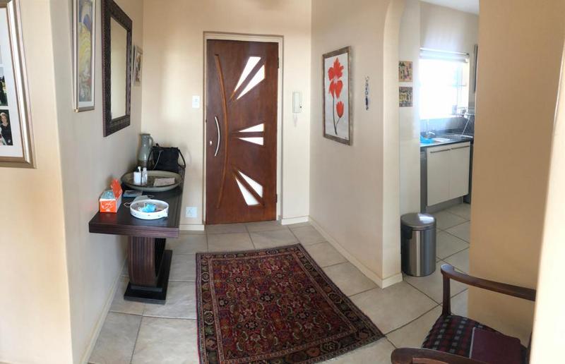 2 Bedroom Property for Sale in Sea Point Western Cape